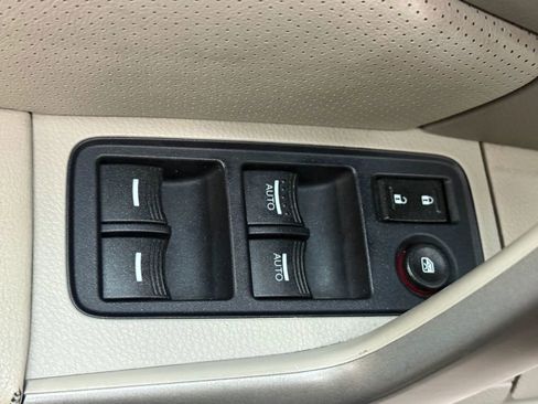 Used 2011 Acura RDX SH-AWD image 24