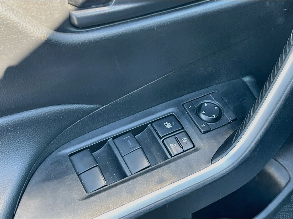Used 2024 Toyota RAV4 LE FWD image 17