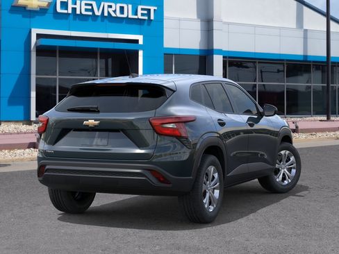 New 2026 Chevrolet Trax LS FWD image 4