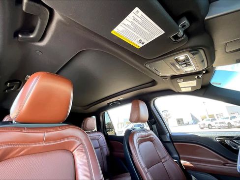Used 2025 Lincoln Aviator Reserve image 14
