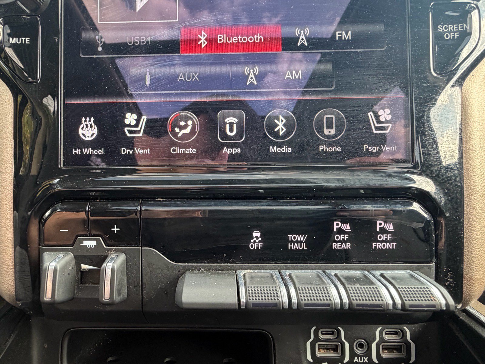 Used 2021 RAM 1500 Laramie AWD/4WD image 36