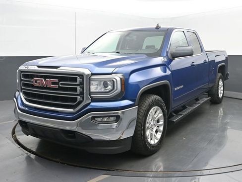 Used 2017 GMC Sierra 1500 SLE w/ SLE Value Package image 1