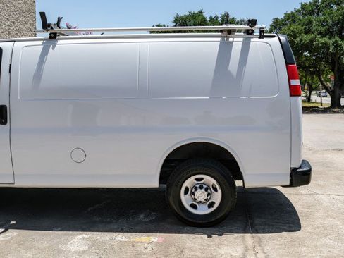 Used 2021 Chevrolet Express 2500 w/ Enhanced Convenience Package RWD image 13