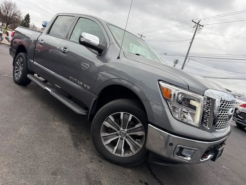 Used 2018 Nissan Titan SL image 48
