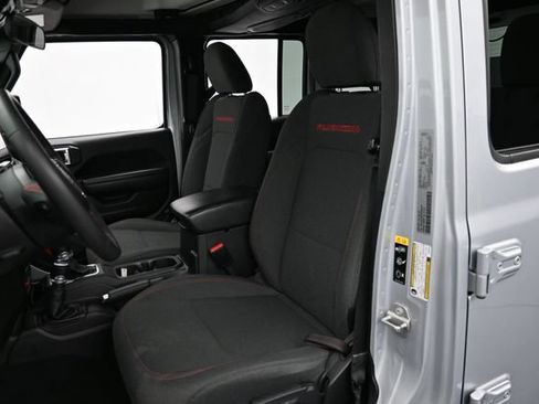 Used 2024 Jeep Wrangler Unlimited Rubicon AWD/4WD image 10