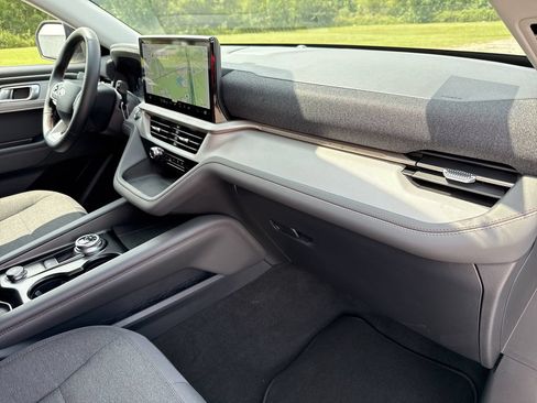 New 2026 Ford Explorer Active RWD image 28