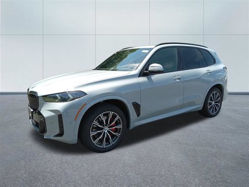 Used 2024 BMW X5 xDrive40i w/ M Sport Package AWD/4WD image 1