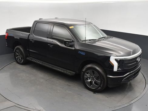 Used 2024 Ford F150 Lightning Lariat image 24