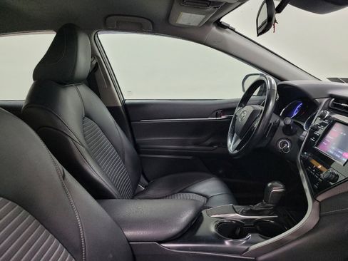 Used 2019 Toyota Camry SE image 21