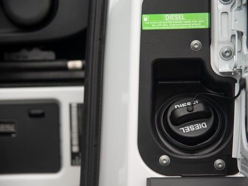 Used 2025 Mercedes-Benz Sprinter 2500 image 25