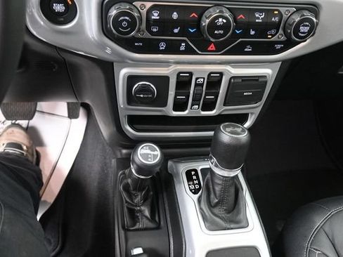 Used 2023 Jeep Wrangler Unlimited Sport w/ Sun And Sound Package AWD/4WD image 24