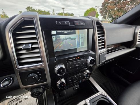 Used 2016 Ford F150 Platinum w/ Equipment Group 701A Luxury AWD/4WD image 18