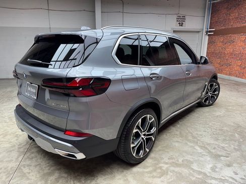 Used 2026 BMW X5 xDrive40i image 5