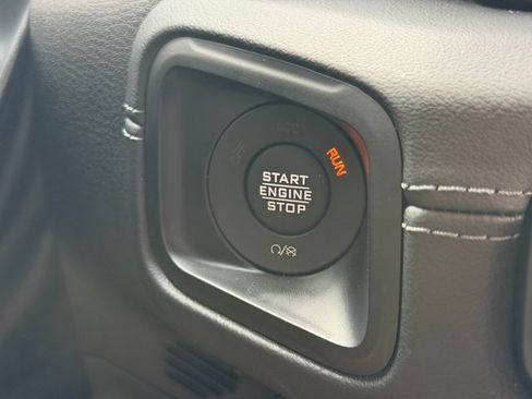 Used 2024 Jeep Wrangler Sahara image 37