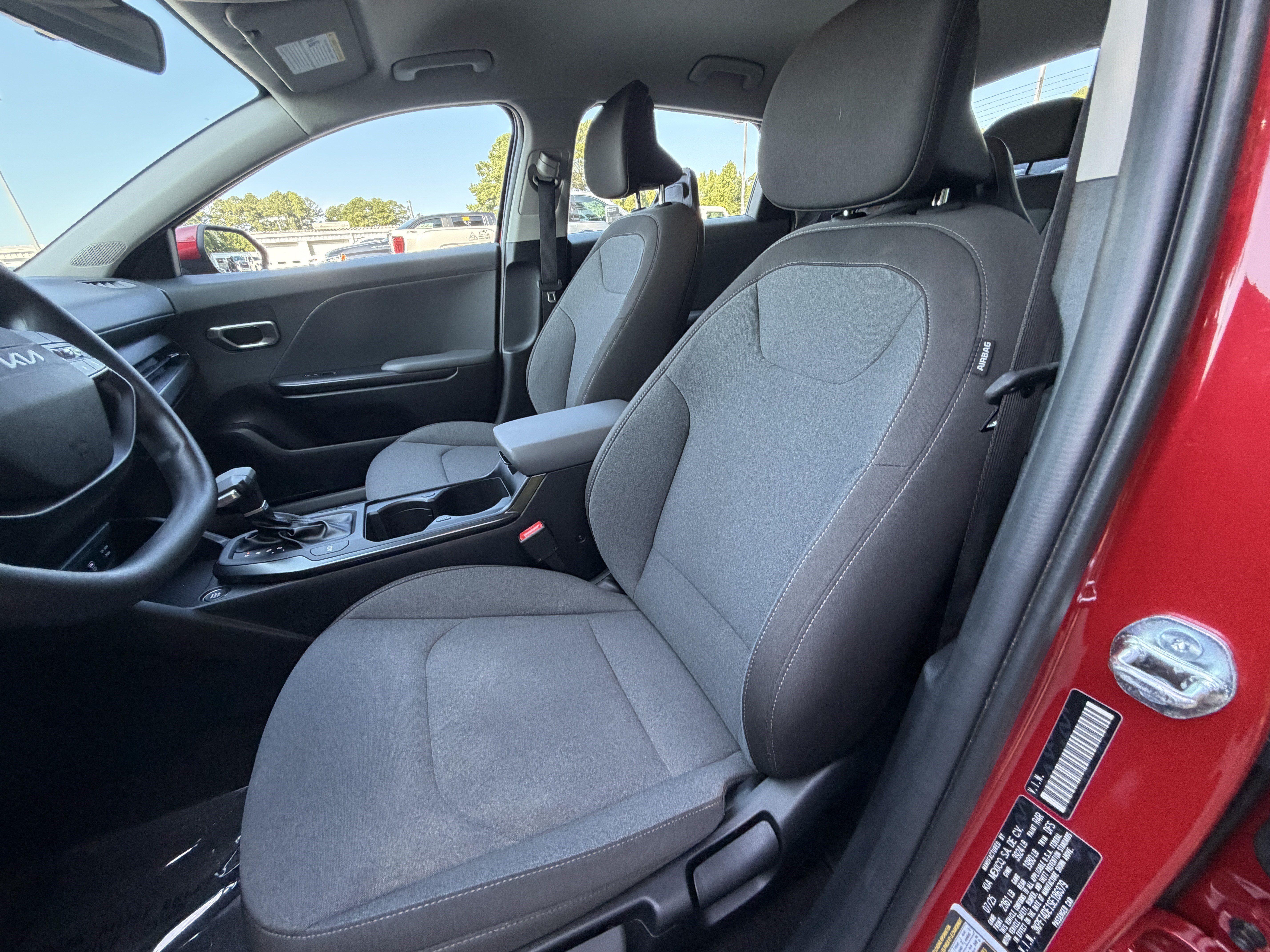 Used 2025 Kia K4 FWD image 16