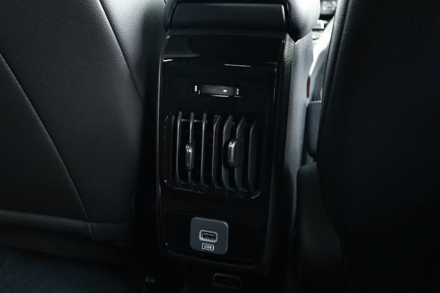 New 2026 Jeep Compass Latitude AWD/4WD image 30