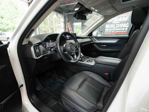 Used 2024 MAZDA CX-90 Plug-In Hybrid w/ Preferred AWD/4WD image 8