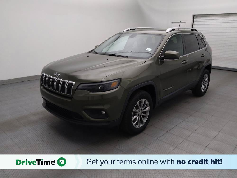 Used 2019 Jeep Cherokee Latitude Plus w/ Cold Weather Group AWD/4WD image 1