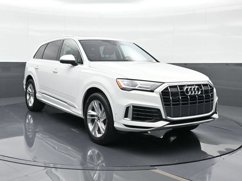 Used 2023 Audi Q7 3.0T Premium Plus AWD/4WD image 13