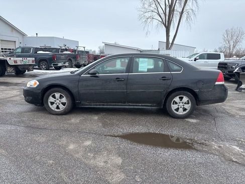 Used 2011 Chevrolet Impala LT image 2