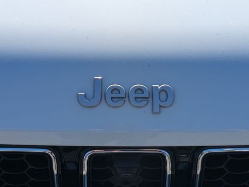 New 2025 Jeep Grand Cherokee L Overland w/ Advanced Protech Group III image 32