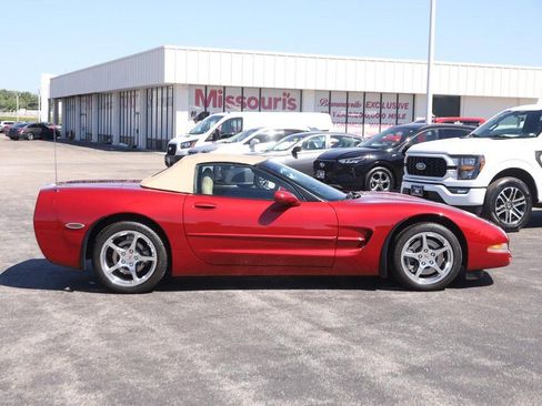 Used 2004 Chevrolet Corvette Convertible w/ Preferred Equipment Group RWD image 5
