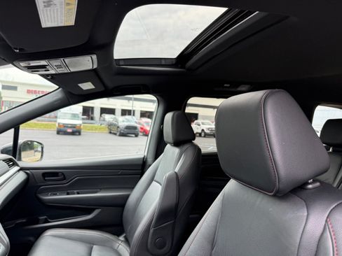 Used 2025 Honda Odyssey Sport-L image 10