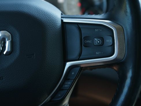 Used 2020 RAM 1500 Laramie AWD/4WD image 22