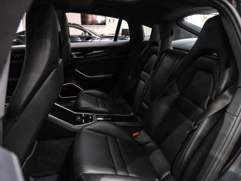 Used 2018 Porsche Panamera 4S AWD/4WD image 38