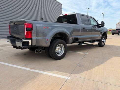 Used 2024 Ford F350 Lariat w/ FX4 Off-Road Package AWD/4WD image 3