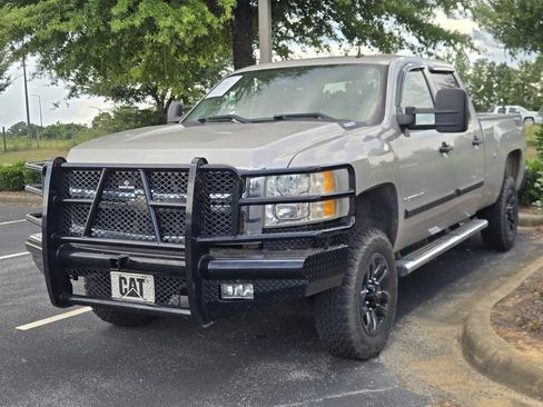Used 2008 Chevrolet Silverado 2500 LT w/ 2LT Convenience Package AWD/4WD image 3