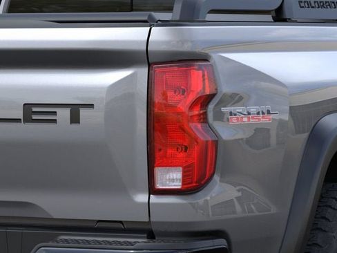 New 2026 Chevrolet Colorado Trail Boss w/ Midnight Edition AWD/4WD image 11