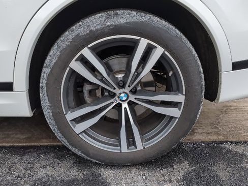 Certified 2024 BMW X7 xDrive40i w/ M Sport Package image 11