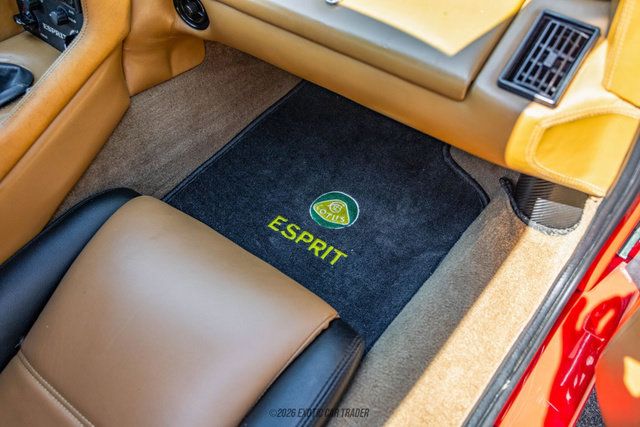 Used 1991 Lotus Esprit SE RWD image 26