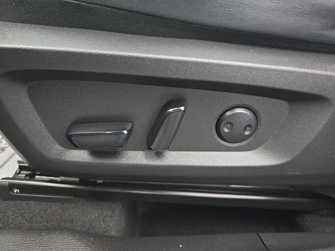 Used 2024 Mitsubishi Outlander SE image 24