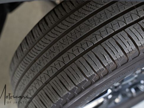 Used 2023 Land Rover Defender 110 S image 36