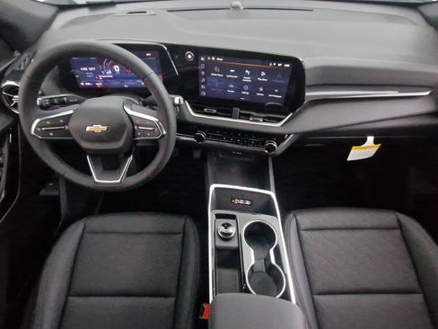 New 2026 Chevrolet Equinox LT w/ Convenience Package II image 9