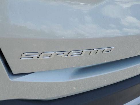 New 2026 Kia Sorento LX image 27