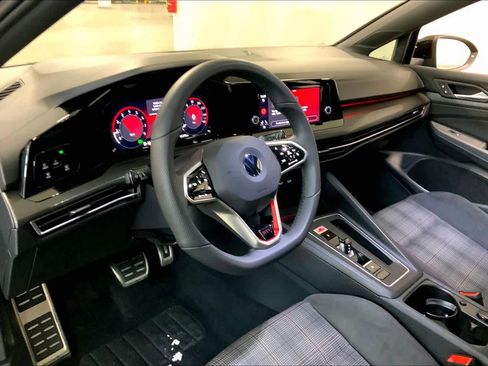 Used 2022 Volkswagen GTI S image 17