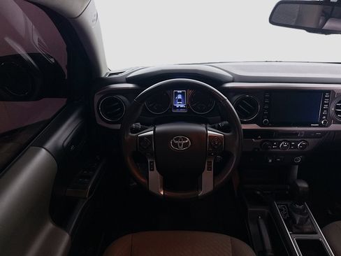 Used 2021 Toyota Tacoma TRD Sport image 17