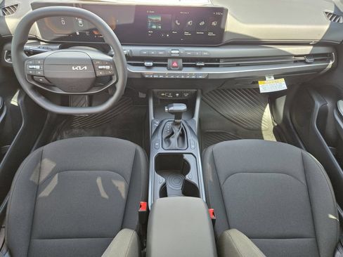 New 2026 Kia K4 FWD image 20