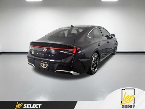 Used 2024 Hyundai Sonata SEL w/ Convenience Package FWD image 5
