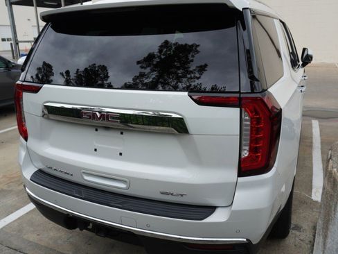 Used 2021 GMC Yukon SLT w/ SLT Luxury Plus Package image 7