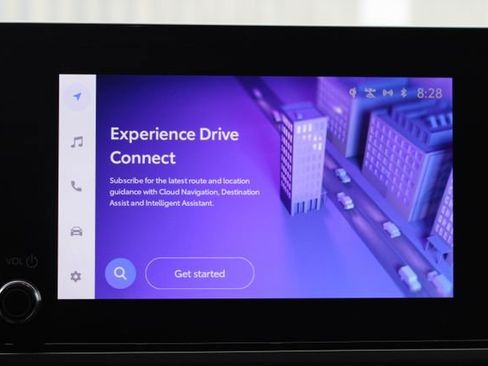 Used 2025 Toyota Camry LE image 25