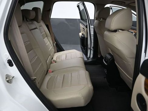 Certified 2019 Honda CR-V Touring image 10