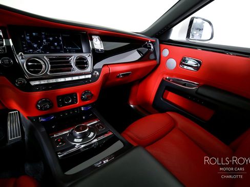Used 2019 Rolls-Royce Ghost RWD image 16