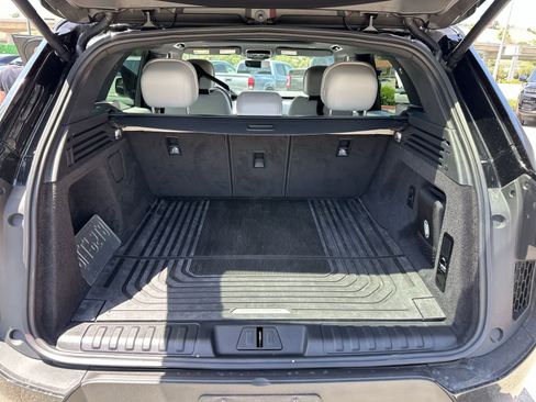 Used 2024 Land Rover Range Rover Sport SE image 10