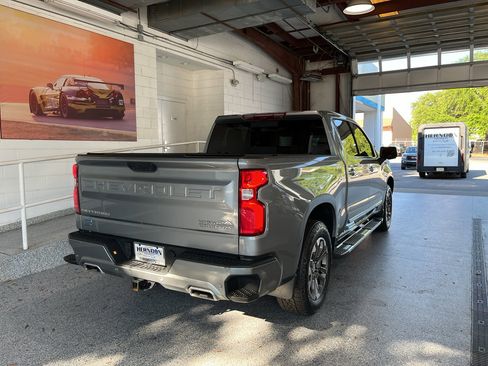 Used 2024 Chevrolet Silverado 1500 High Country w/ Technology Package AWD/4WD image 9