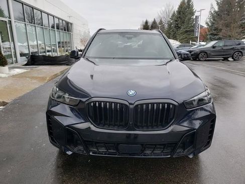 New 2026 BMW X5 xDrive50e image 2