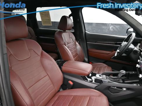 Used 2024 Kia Telluride SX Prestige AWD/4WD image 12